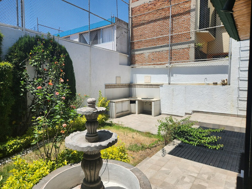 Amplia Casa En Cd. Satélite, Naucalpan.