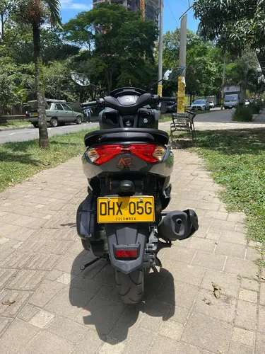 Yamaha N-max 2023