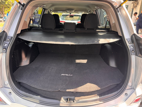 Toyota RAV4 2.5 Le At