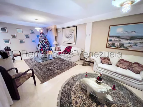 Casa En Venta En La Tahona