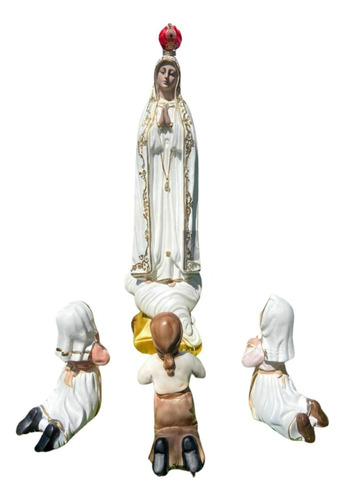 Nossa Senhora De Fátima Com Pastores 40cm - Gesso Com Coroa