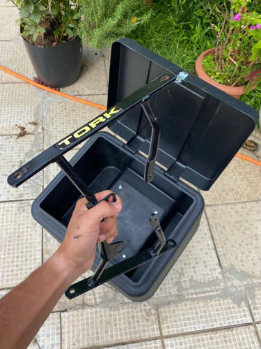 Baú 80l Com Suporte Completo Pro Tork