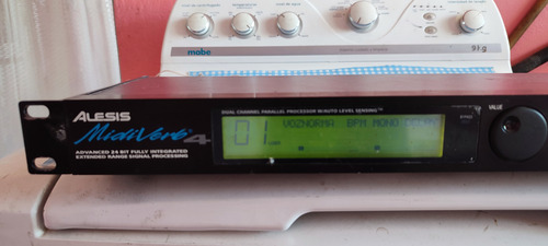Alesis Midiverb 4 (Usado)