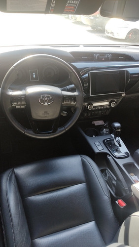Imagem 3 de 9 de Toyota Hilux 2.8 Srx 50th Anniversary Cab. Dupla 4x4 Tdi
