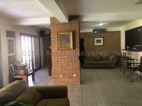 Imagen 8 de 16 de Leida Falcon Rentahouse Vende Townhouse En Parque Mirador Valencia 22-22983 Lf