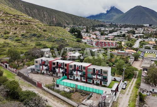 Casa Vip A Estrenar En San Antonio De Pichincha 120 M2