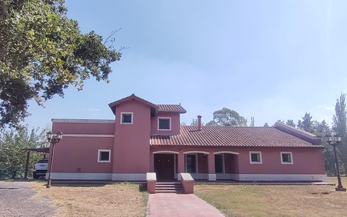 Casa  En Venta Ubicado En San Joaquín, Exaltación De La Cruz, G.b.a. Zona Norte