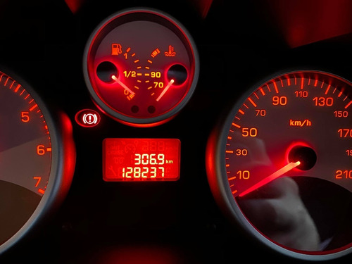 Peugeot 207 Compact 1.4hdi Modelo 2013