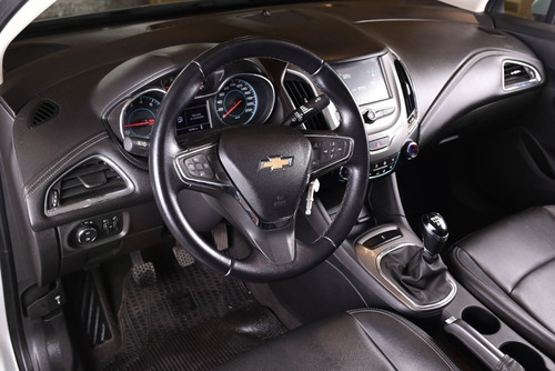 Imagen 11 de 16 de Chevrolet Cruze 4p 1.4 Turbo Lt Mt Taraborelli Nic