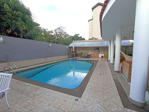 Imagen 17 de 28 de Fernando Guerrero Vende Casa-quinta De Esquina En Urb. La Viña