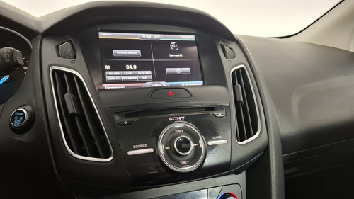 Ford Focus III 2.0 TITANIUM POWERSHIFT