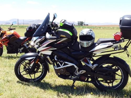 Bajaj Ns 200