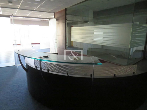Imagen 4 de 10 de Alquiler De Oicina En Excelente Condiciones.