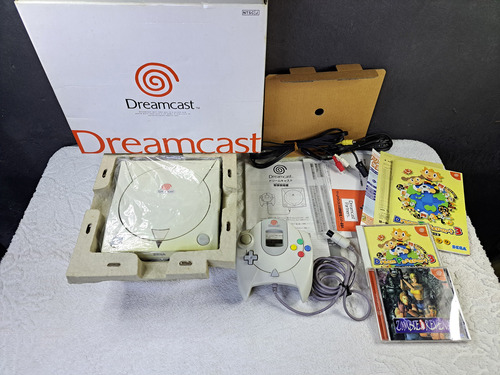 Console Dreamcast Japonês Completo Com Serial Batendo. Em Óimo Estado. Com Jogo Zombie Revenge. Sega Branco (Usado)