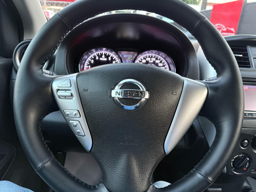 Nissan Versa 1.6 Advance At