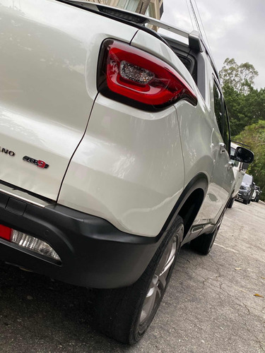 Fiat Toro 2.4 Volcano 16v Flex 4x2 Aut. 4p