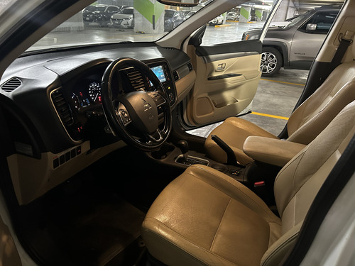 Mitsubishi Outlander 2.4 Limited Cvt