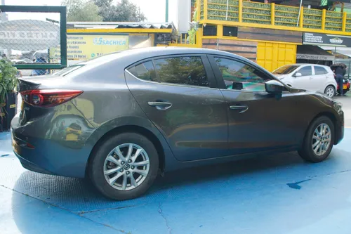 Mazda 3 2.0 Touring