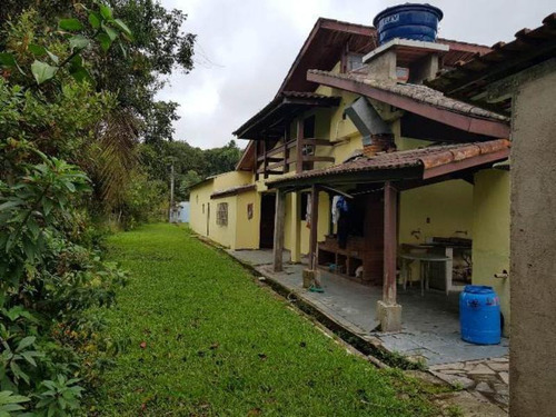 Chácara Em Itanhaém Com Piscina 2 Dormitórios. 4500e