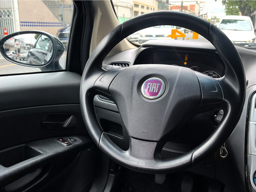 Fiat Punto 1.4 ATTRACTIVE 8V FLEX 4P MANUAL