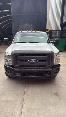 Ford F-350 V8 6.2 L