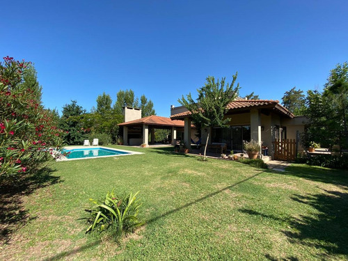 Casa De 5 Dormitorios - Pileta - Hostal Del Sol - San Eduardo - Aldea