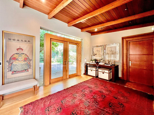 Casa En Arriendo De 5 Dorm. En Lo Barnechea