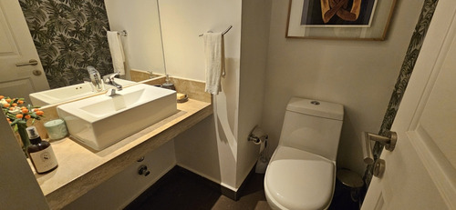 Excelente Casa Chilena Con Quincho Y Piscina, En Condominio