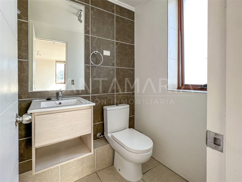 Departamento En Arriendo Ubicado En Av. Los Carrera.