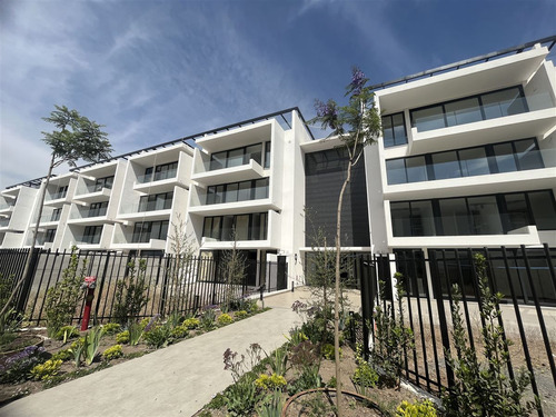 Towhouse Con Patio Y Azotea En Venta 3 Dorm. En Las Condes