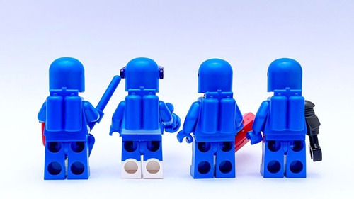 Imagen 4 de 8 de Lego Minifigura Colección De Benny´s The Lego Movie 2