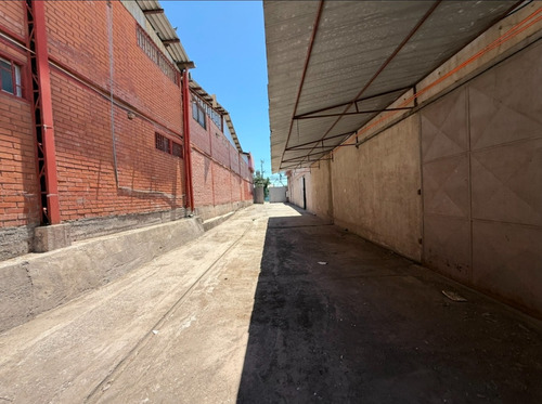 Se Arrienda Bodega