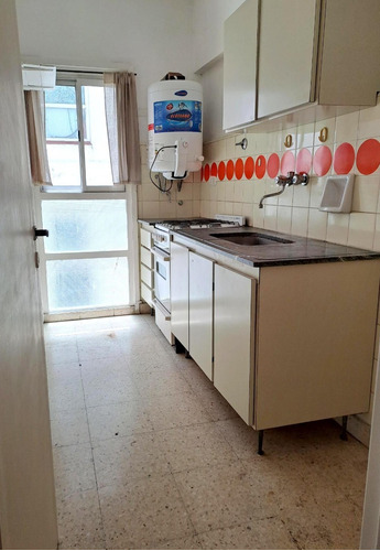 Imagen 2 de 24 de Oportunidad!! Departamento 2 Ambientes Frente A Plaza España Y Las Mejores Playas De La La Perla - Mar Del Plata