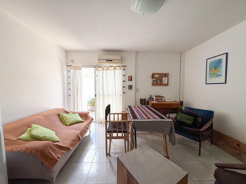 Venta Depto 2 Amb Pb C/patio - Moron Centro