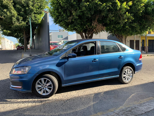 Volkswagen Vento 2.0 Confortline Mt