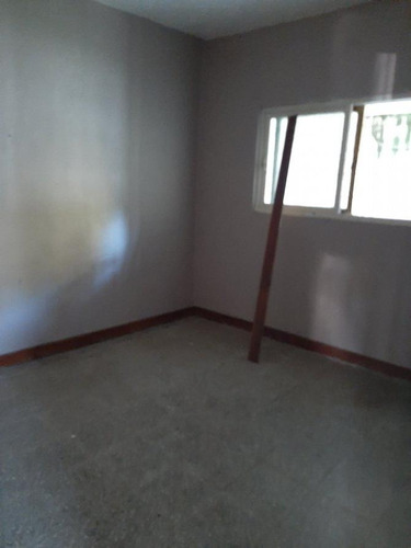 Imagen 4 de 13 de Farina, Lote De 10x70m, Con Casa Y 2 Deptos A Terminar