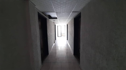 Imagen 5 de 13 de Edificio En Alquiler, Av. Jorge Rodriguez, Barcelona