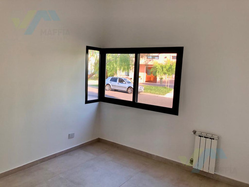 Venta Casa A Estrenar Con Pileta - Pilar Del Este San Ramiro