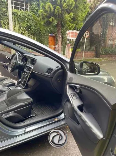 Volvo V40 2.0 T4 Drive-e R-design