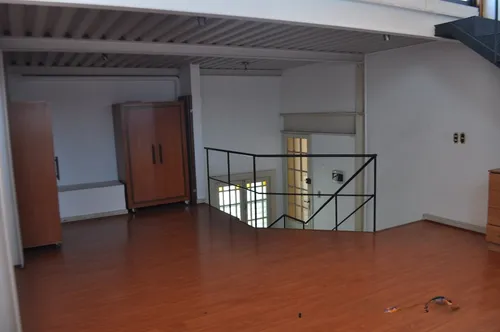 Loft En Compañia Con Maipu, Edificio Antiguo Remodelado