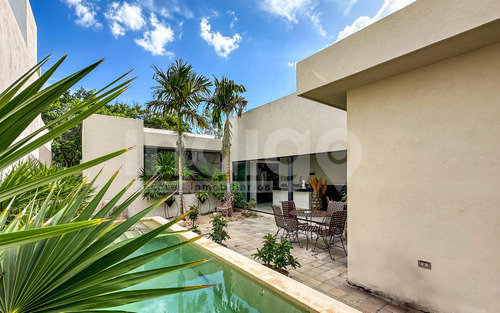 Casa De Una Planta En Venta En Mérida Modelo Deco En Privada Canaria, Conkal