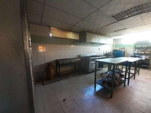 Se Vende Hotel Tucacas & Spa Boca De Aroa, Falcon. Operativo