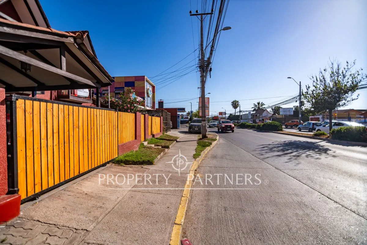 Imagen 4 de 25 de Casa En Balmaceda Con Excelente Oportunidad De Exp...