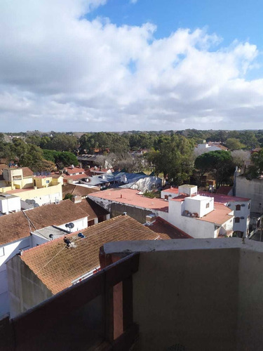 Imagen 9 de 10 de Vendo Departamento De Dos Amb Al Frente C/ Cohera Cubierta!!