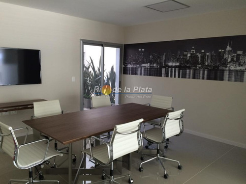 Venta En Bloque, Único Edifico Corporativo En Punta Del Este.- Ref: 13593