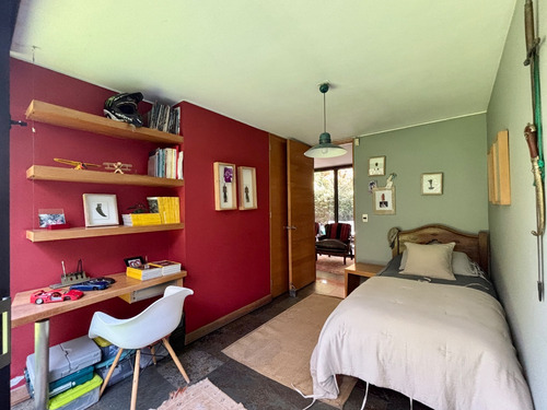 Exclusiva Casa Bdo Larrain, Un Piso, Mediterranea 6d