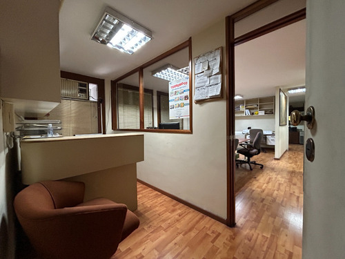 Oficina En Venta En Bello Monte (al Lado Del Cc El Recreo)