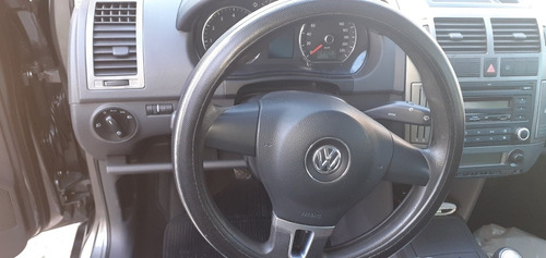 Volkswagen Polo Sedan 2013 1.6 Vht Comfortline Total Flex 4p