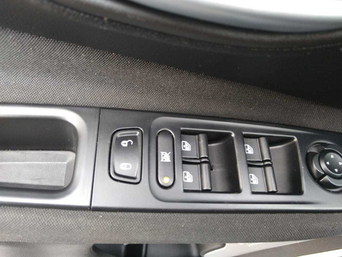 Imagem 13 de 15 de Jeep Renegade 2019 1.8 Sport Flex Aut. 5p
