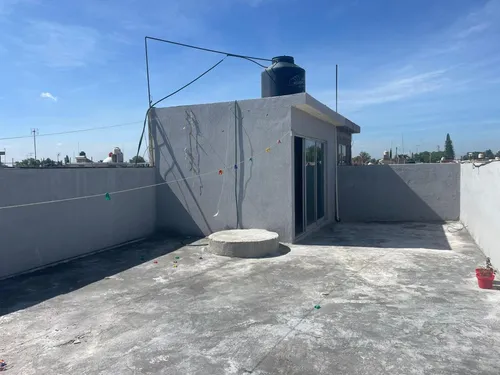 Casa En Venta En Col. Bernardo Cobos, Irapuato, Gto.